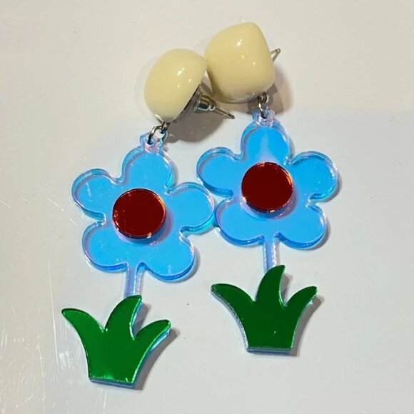 Retro Mod Flower Power 60s Acrylic Daisy Pierced Earrings - Picture 6 of 14